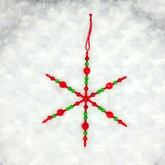 6 Hand Crafted Handmade Beaded Red & Green Snowflake Ornaments - Picture 9 of 12